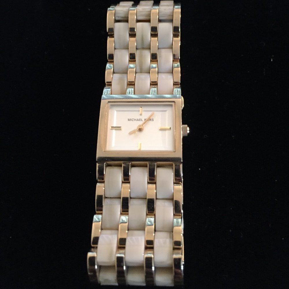 Michael Kors Women's Gold Tone Quartz Watch